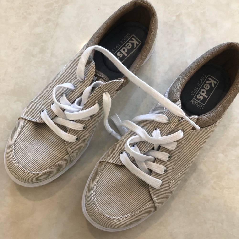 7.5 Never worn women’s Keds